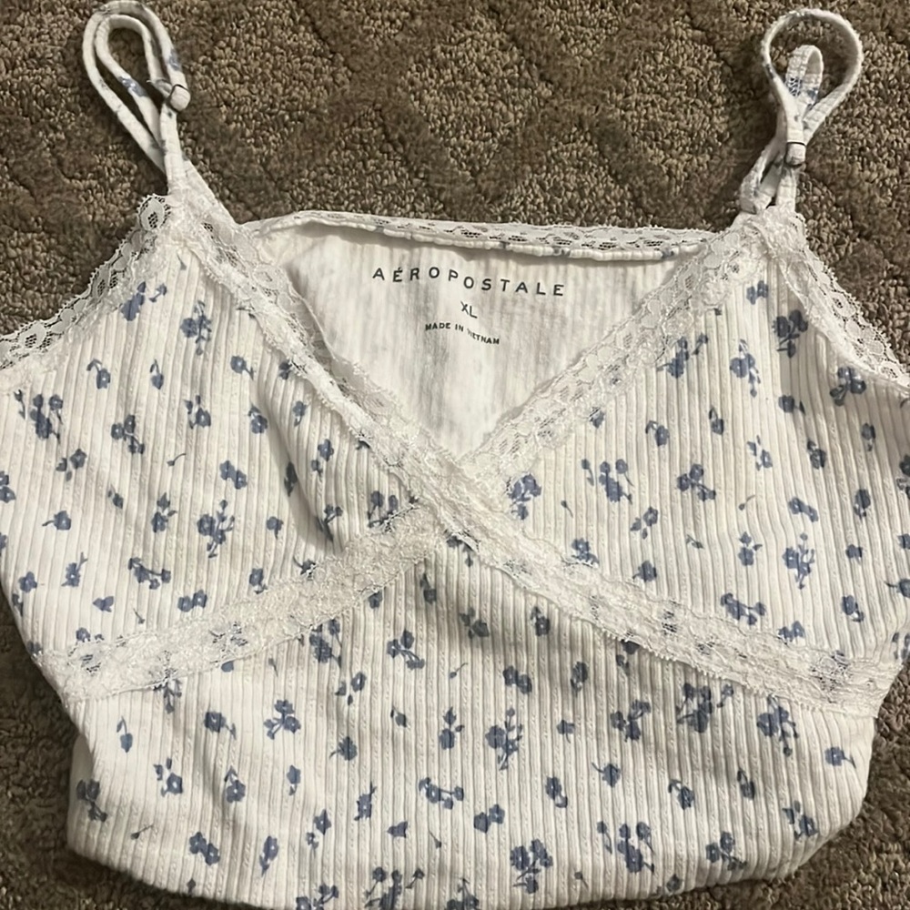 Aeropostale floral top